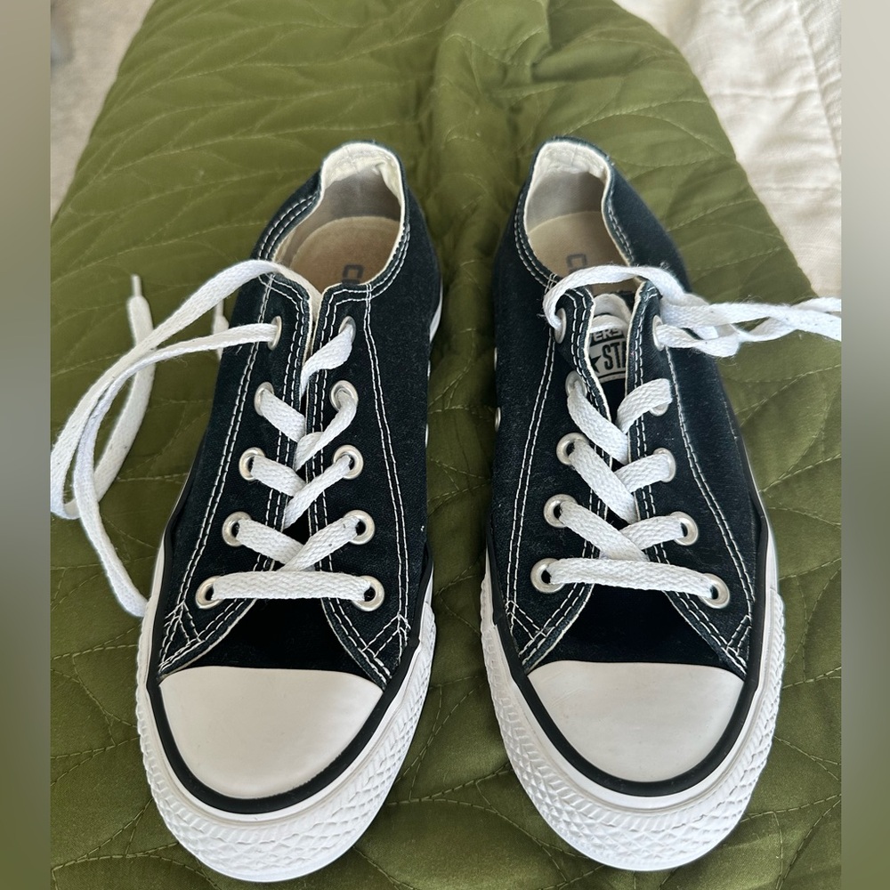 Black converse